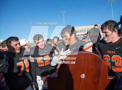 Thumbnail 3 in La Junta vs. Platte Valley (CHSAA 2A State Final) photogallery.