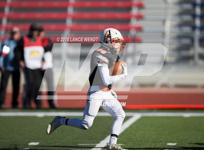 Thumbnail 1 in La Junta vs. Platte Valley (CHSAA 2A State Final) photogallery.