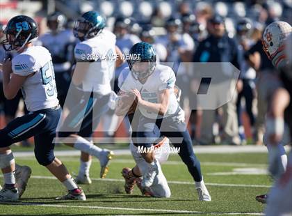 Thumbnail 2 in La Junta vs. Platte Valley (CHSAA 2A State Final) photogallery.