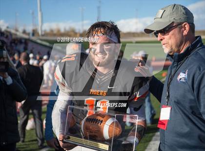 Thumbnail 1 in La Junta vs. Platte Valley (CHSAA 2A State Final) photogallery.