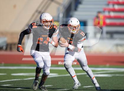 Thumbnail 1 in La Junta vs. Platte Valley (CHSAA 2A State Final) photogallery.