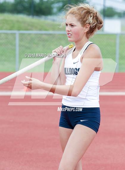 Thumbnail 3 in UIL 6A District 29/30 Area Meet photogallery.