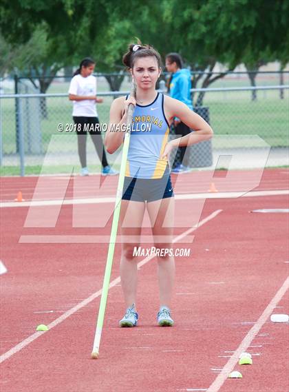 Thumbnail 3 in UIL 6A District 29/30 Area Meet photogallery.