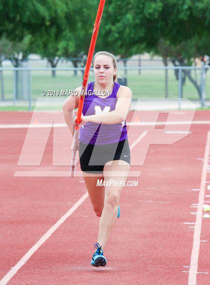 Thumbnail 2 in UIL 6A District 29/30 Area Meet photogallery.