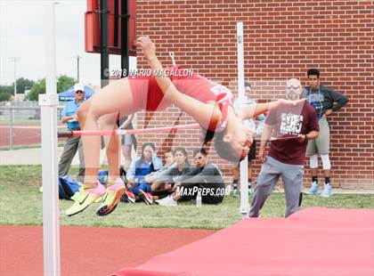 Thumbnail 2 in UIL 6A District 29/30 Area Meet photogallery.