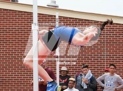 Thumbnail 3 in UIL 6A District 29/30 Area Meet photogallery.