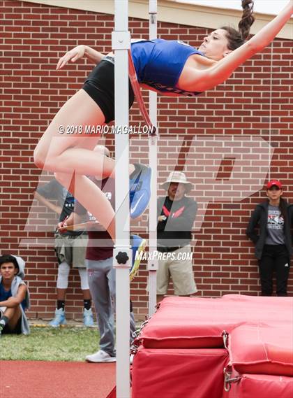 Thumbnail 3 in UIL 6A District 29/30 Area Meet photogallery.