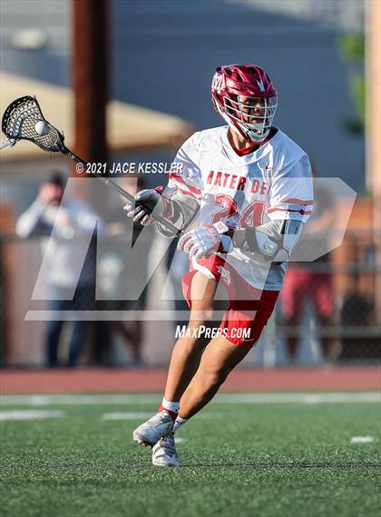 Thumbnail 3 in Crespi vs. Mater Dei (CIFSS D1 Playoff) photogallery.