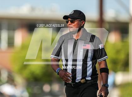 Thumbnail 2 in Crespi vs. Mater Dei (CIFSS D1 Playoff) photogallery.