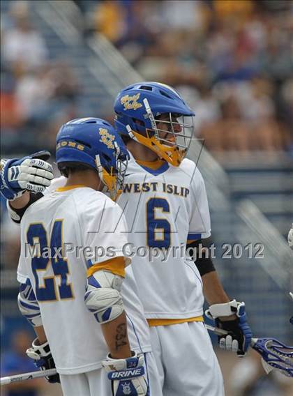 Thumbnail 3 in West Islip vs Ithaca (NYSPHSAA Class A Final) photogallery.