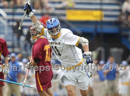 Thumbnail 1 in West Islip vs Ithaca (NYSPHSAA Class A Final) photogallery.