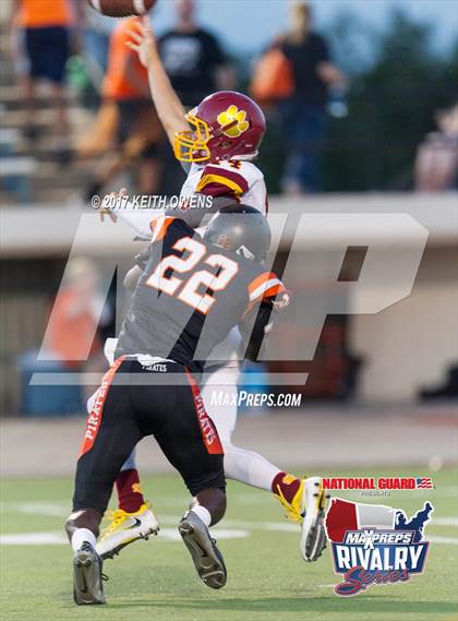 Thumbnail 2 in Putnam City @ Putnam City North (2016 MaxPreps Rivalry Series)  photogallery.