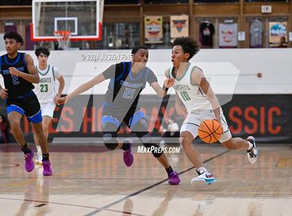 Thumbnail 3 in Windward vs. St. Mary's (Torrey Pines Holiday Classic) photogallery.