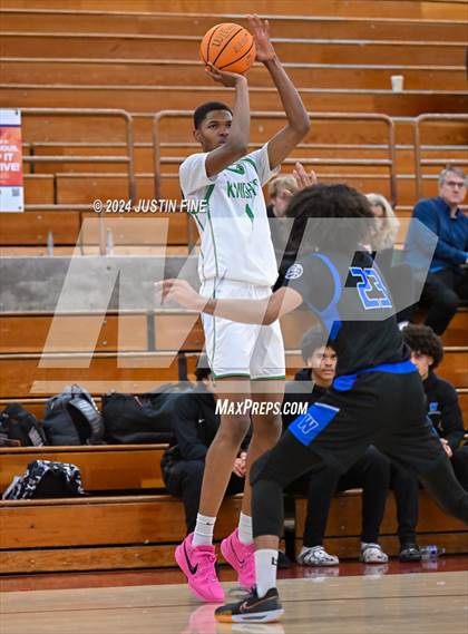 Thumbnail 1 in Windward vs. St. Mary's (Torrey Pines Holiday Classic) photogallery.