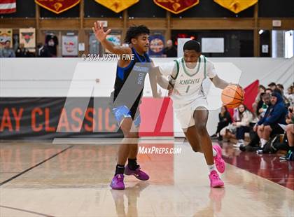 Thumbnail 2 in Windward vs. St. Mary's (Torrey Pines Holiday Classic) photogallery.