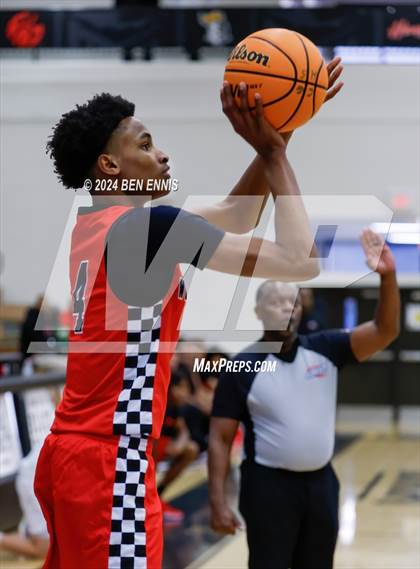 Thumbnail 2 in Woodward Academy vs. Lambert (OTR Hoops: Thanksgiving Showcase) photogallery.