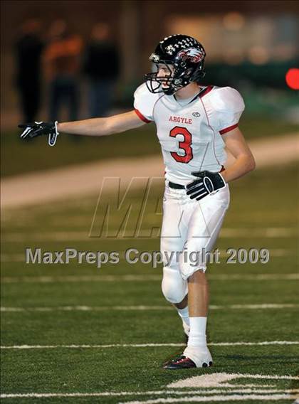 Thumbnail 3 in Lake Worth vs. Argyle (Texas 3A D2 Region II Bi-District Playoffs) photogallery.