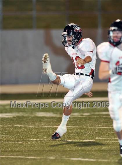 Thumbnail 3 in Lake Worth vs. Argyle (Texas 3A D2 Region II Bi-District Playoffs) photogallery.