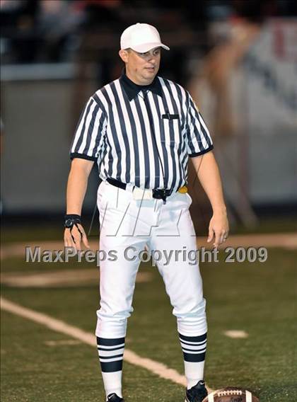 Thumbnail 2 in Lake Worth vs. Argyle (Texas 3A D2 Region II Bi-District Playoffs) photogallery.
