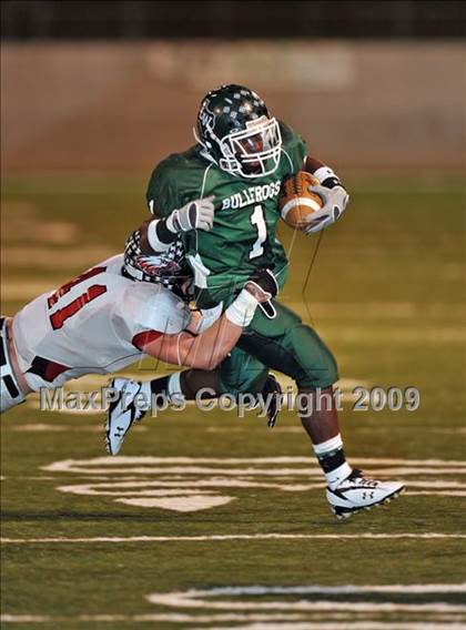 Thumbnail 1 in Lake Worth vs. Argyle (Texas 3A D2 Region II Bi-District Playoffs) photogallery.