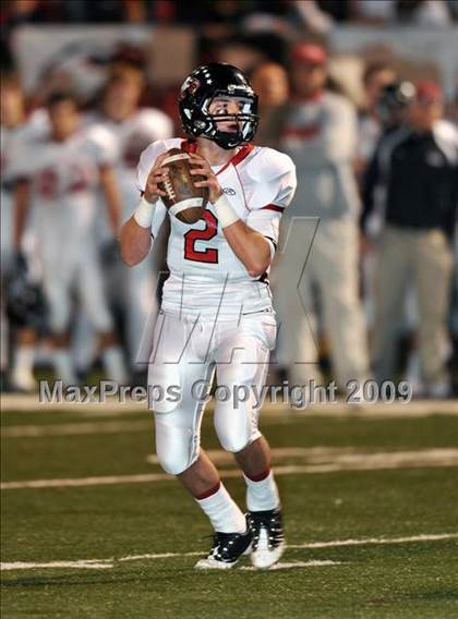 Thumbnail 2 in Lake Worth vs. Argyle (Texas 3A D2 Region II Bi-District Playoffs) photogallery.
