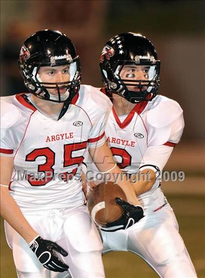Thumbnail 1 in Lake Worth vs. Argyle (Texas 3A D2 Region II Bi-District Playoffs) photogallery.
