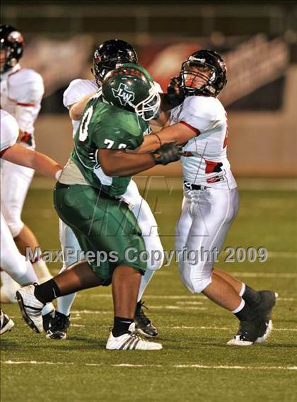 Thumbnail 1 in Lake Worth vs. Argyle (Texas 3A D2 Region II Bi-District Playoffs) photogallery.