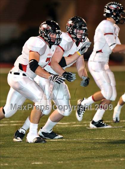 Thumbnail 3 in Lake Worth vs. Argyle (Texas 3A D2 Region II Bi-District Playoffs) photogallery.