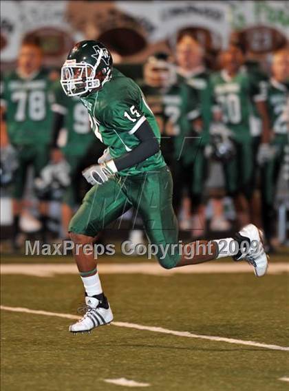Thumbnail 2 in Lake Worth vs. Argyle (Texas 3A D2 Region II Bi-District Playoffs) photogallery.