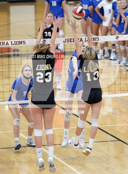 Thumbnail 1 in Santa Margarita @ Jserra Catholic photogallery.