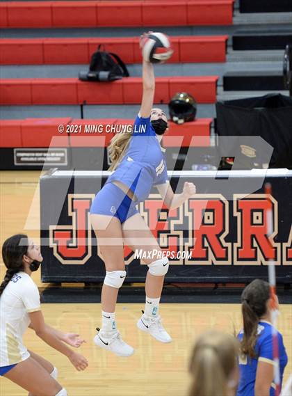 Thumbnail 1 in Santa Margarita @ Jserra Catholic photogallery.
