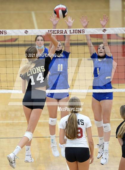 Thumbnail 3 in Santa Margarita @ Jserra Catholic photogallery.