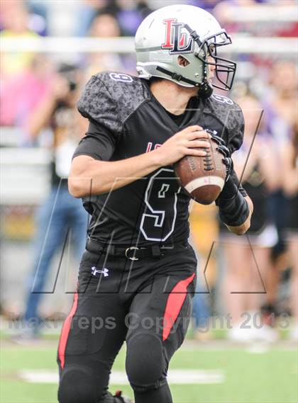 Thumbnail 2 in Hallsville vs Lovejoy (UIL 4A Bi-District Playoff) photogallery.