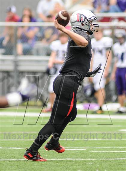 Thumbnail 2 in Hallsville vs Lovejoy (UIL 4A Bi-District Playoff) photogallery.