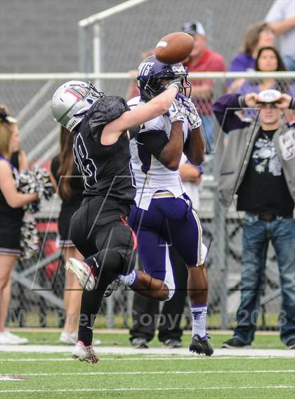 Thumbnail 1 in Hallsville vs Lovejoy (UIL 4A Bi-District Playoff) photogallery.