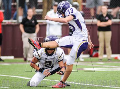 Thumbnail 2 in Hallsville vs Lovejoy (UIL 4A Bi-District Playoff) photogallery.