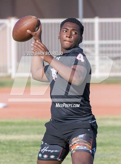 Thumbnail 2 in Westview vs North (Cactus Duel Out West 7-on-7 Tournament) photogallery.