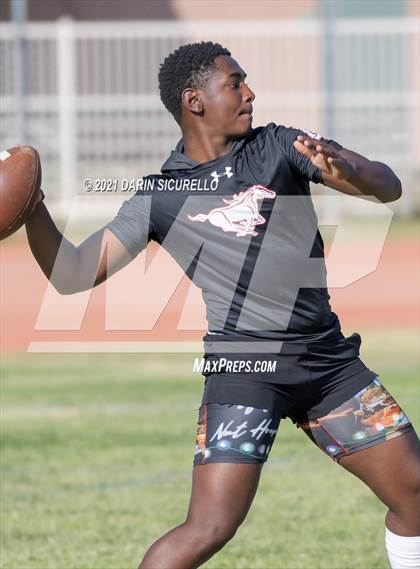 Thumbnail 3 in Westview vs North (Cactus Duel Out West 7-on-7 Tournament) photogallery.