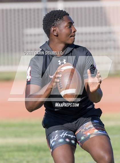 Thumbnail 1 in Westview vs North (Cactus Duel Out West 7-on-7 Tournament) photogallery.