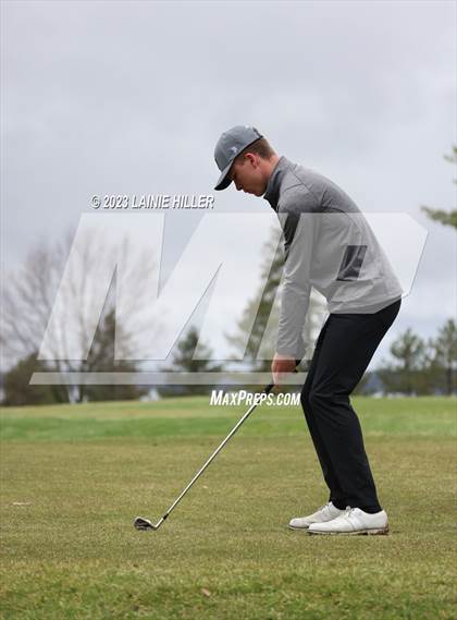 Thumbnail 2 in Bemidji Invitational photogallery.