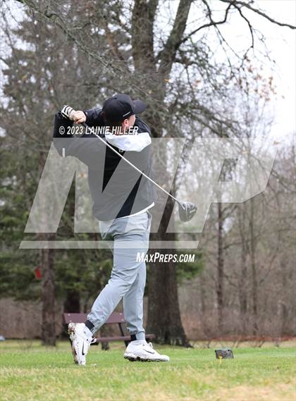 Thumbnail 3 in Bemidji Invitational photogallery.
