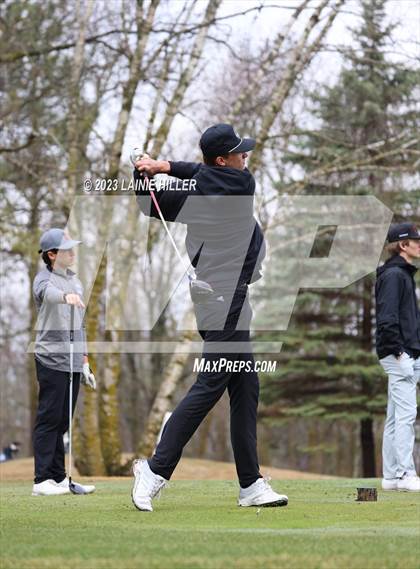Thumbnail 2 in Bemidji Invitational photogallery.