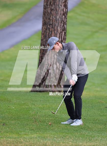 Thumbnail 2 in Bemidji Invitational photogallery.
