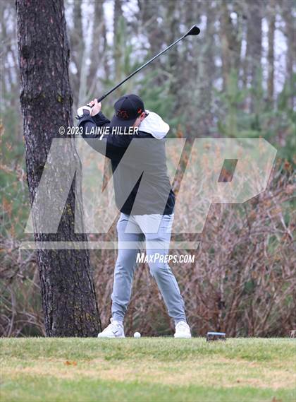 Thumbnail 3 in Bemidji Invitational photogallery.