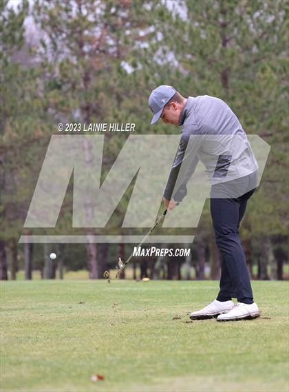 Thumbnail 1 in Bemidji Invitational photogallery.