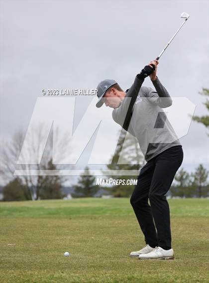 Thumbnail 3 in Bemidji Invitational photogallery.