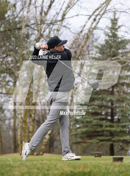 Thumbnail 2 in Bemidji Invitational photogallery.