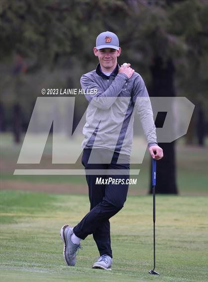 Thumbnail 3 in Bemidji Invitational photogallery.