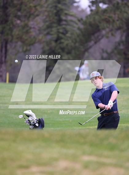 Thumbnail 2 in Bemidji Invitational photogallery.