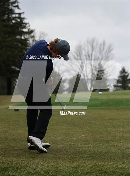 Thumbnail 2 in Bemidji Invitational photogallery.